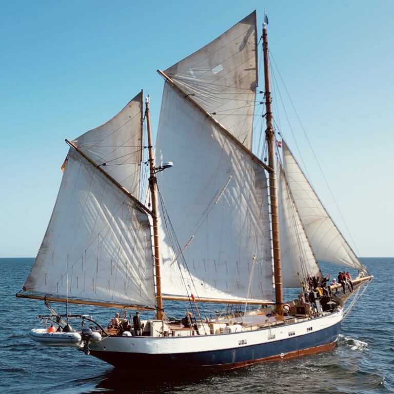 Logger Belle Amie voltuig op de Oostzee