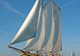 De Kaat Mossel onder voltuig