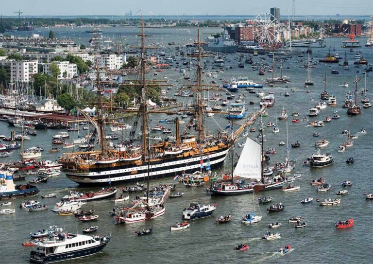 Meezeilen naar Sail Amsterdam