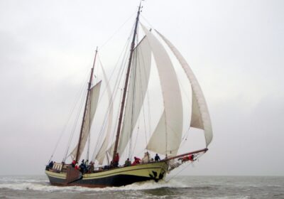 breesant-sportief-zeilen Meezeilen op de Waddenzee met de Bree Sant