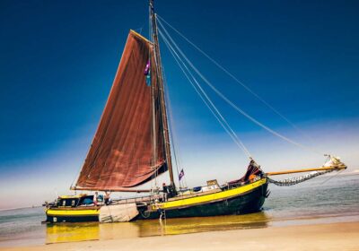 Droogvallen op een zandbank op de Waddenzee