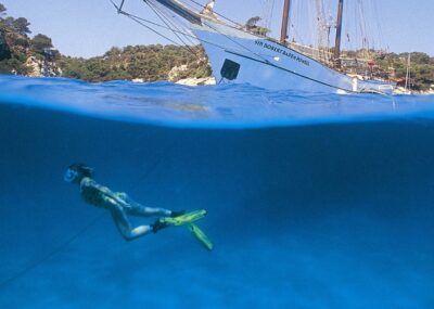 Snorkelen en zeilen in de Middellandse Zee