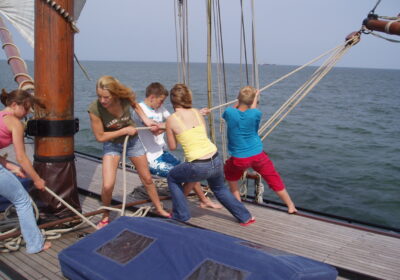 Actief zeilen op de driemaster Nil Desperandum