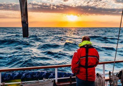 Genieten van een zonsondergang op de Blue Clipper