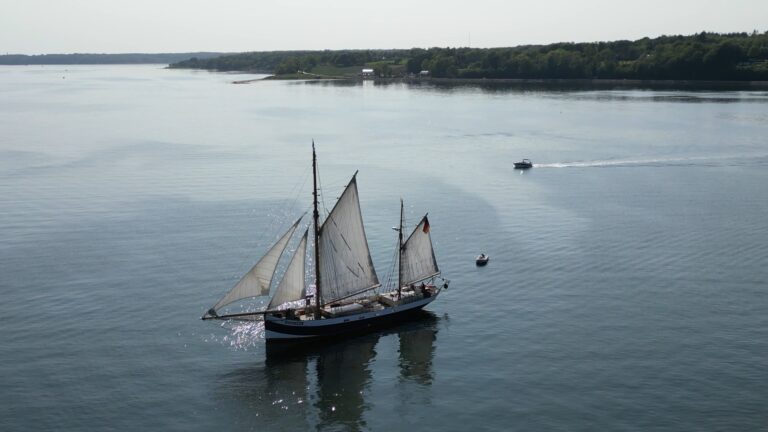 De Belle Amie zeilend in de Flensburger Fjord