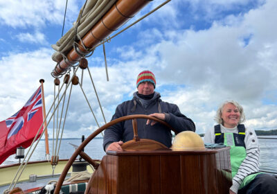quadra-crew De vaste beamnning van de zeilschoener Quadra