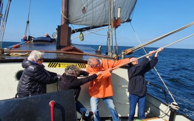 Actief meezeilen op het plattbodemschip Engelina